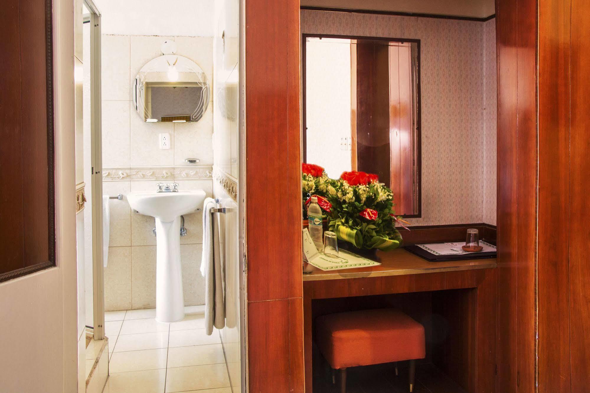 Hotel Inca Imperial Кито Екстериор снимка